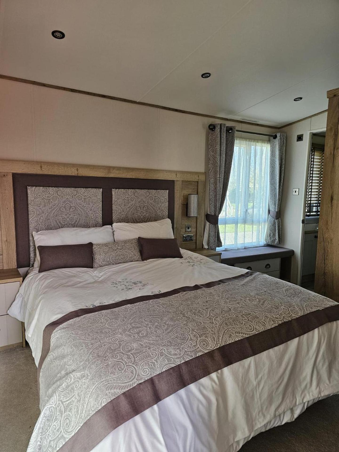 Premium 2 Bedroom Caravan With Free Wifi ฮันสแตนตัน ภายนอก รูปภาพ